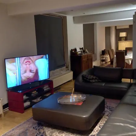 Luxe Met 3 Slaapkamers En 1 Kingsize Bed Slaapzetel En Drie Dubbelbedden Apartmán